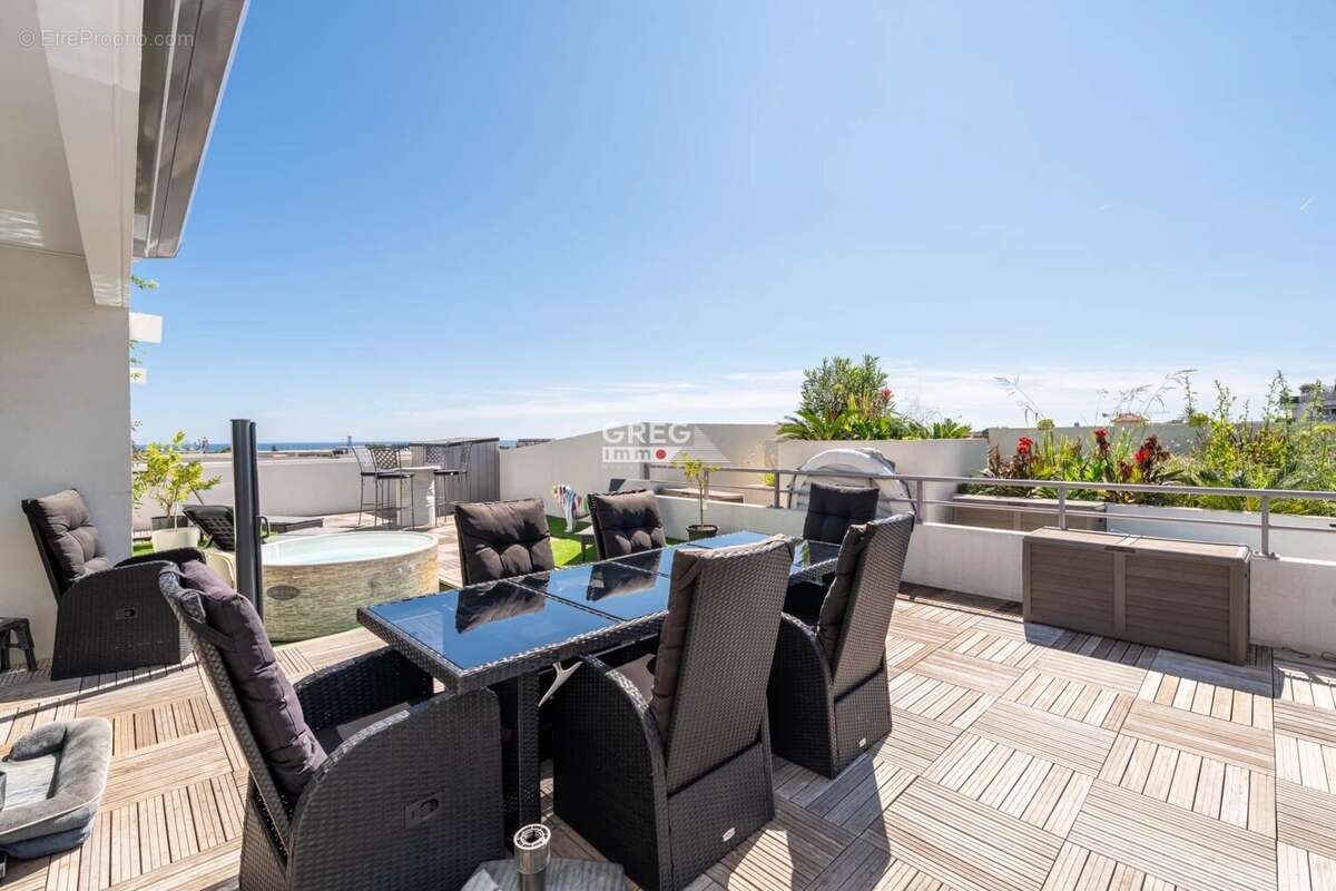 Appartement à SAINT-LAURENT-DU-VAR