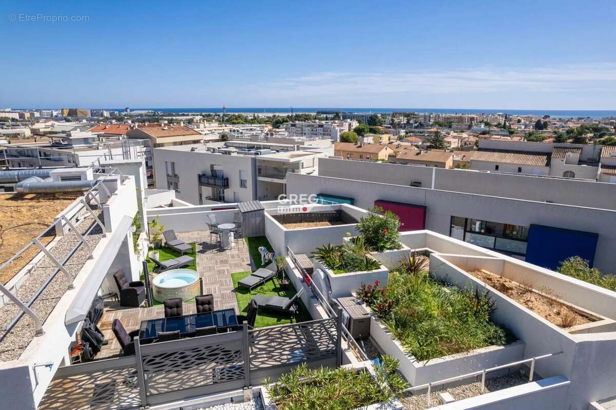 Appartement à SAINT-LAURENT-DU-VAR