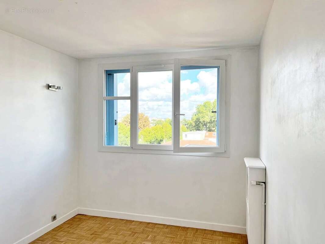 Appartement à SAINT-MAUR-DES-FOSSES