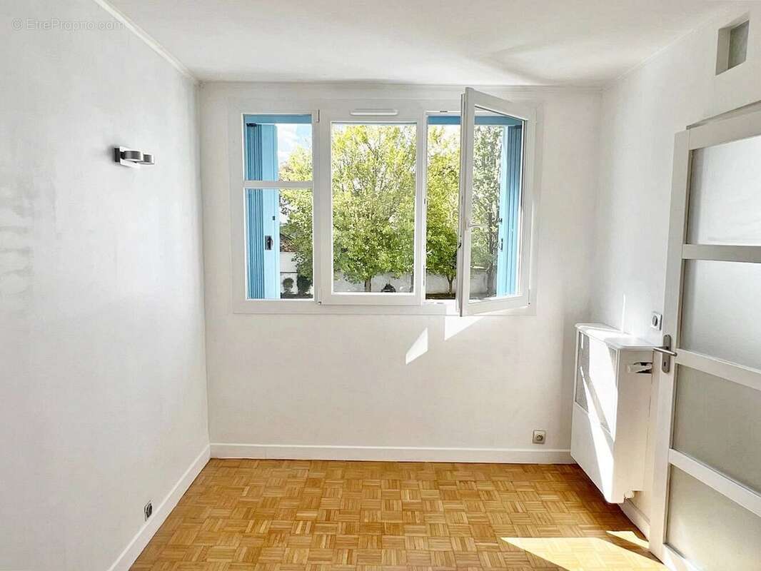 Appartement à SAINT-MAUR-DES-FOSSES