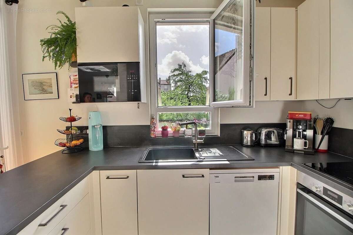 Maison à SAINT-MAUR-DES-FOSSES