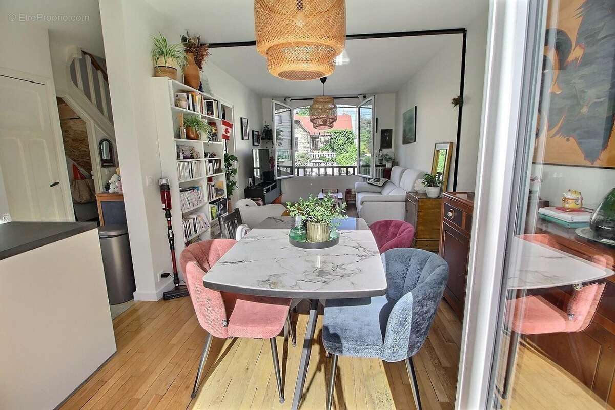 Maison à SAINT-MAUR-DES-FOSSES