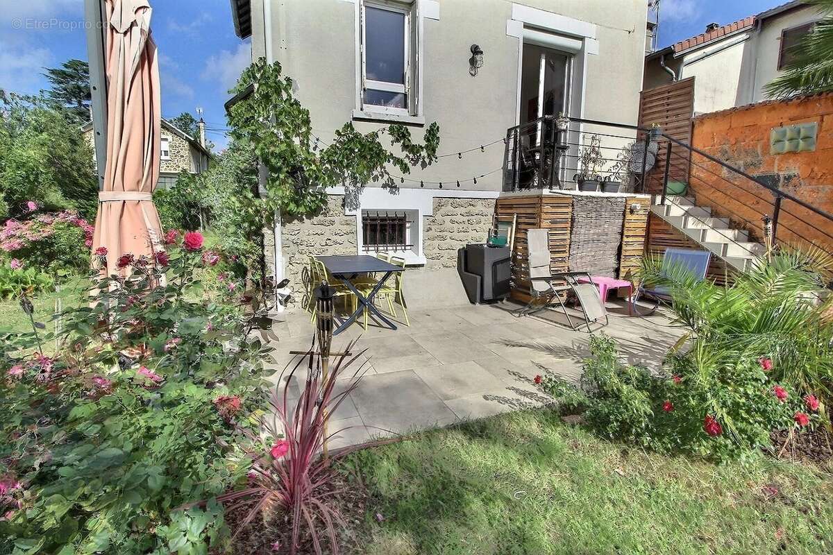 Maison à SAINT-MAUR-DES-FOSSES