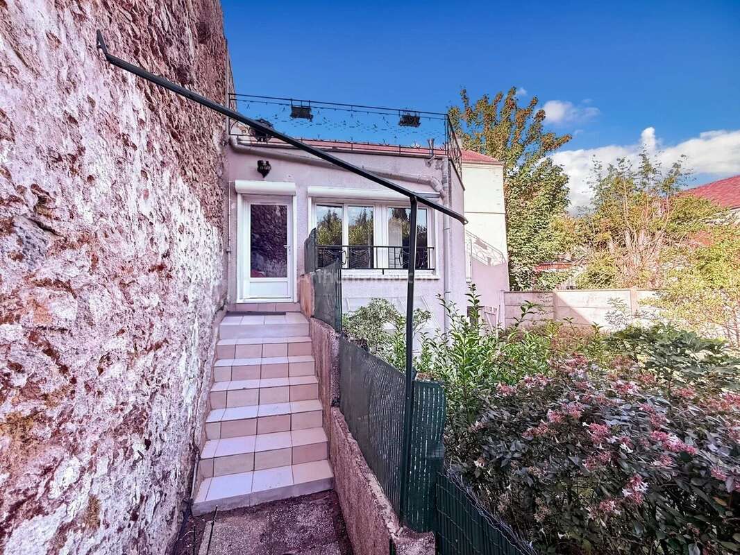 Appartement à SOISY-SUR-SEINE