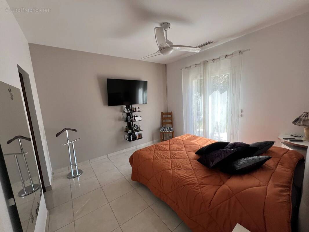 Maison à COURNONSEC