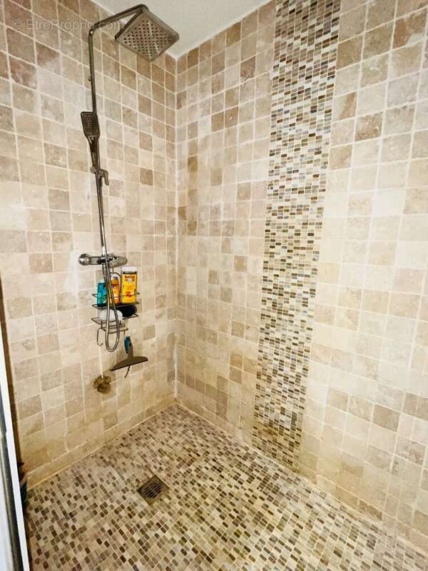 Appartement à MARSEILLE-1E