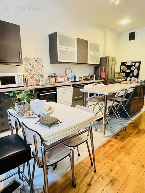 Appartement à MARSEILLE-1E