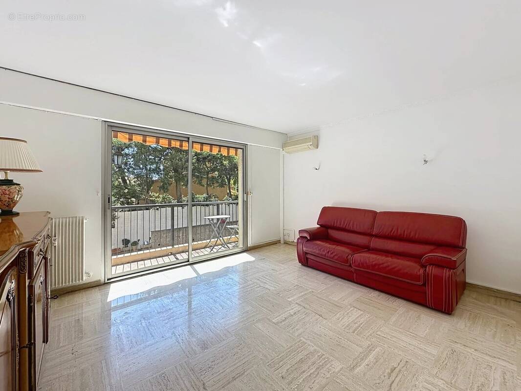 Appartement à LE CANNET