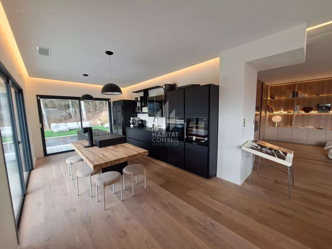 Maison à SAINT-MARTIN-LE-VINOUX