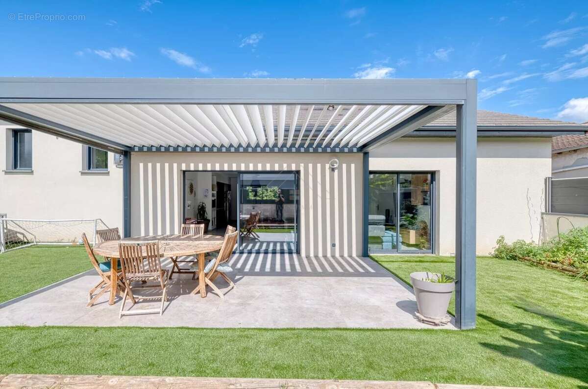 Maison à VILLETTE-D&#039;ANTHON