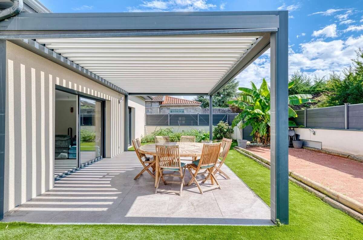 Maison à VILLETTE-D&#039;ANTHON