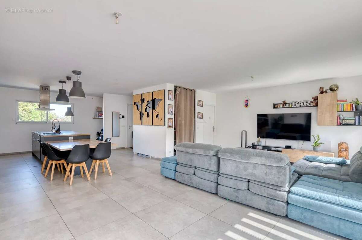 Maison à VILLETTE-D&#039;ANTHON