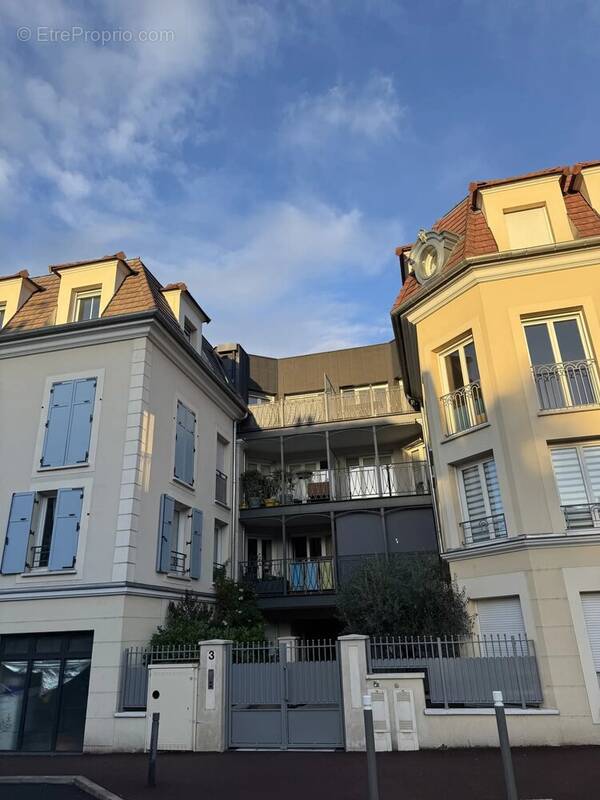 Appartement à BOUGIVAL