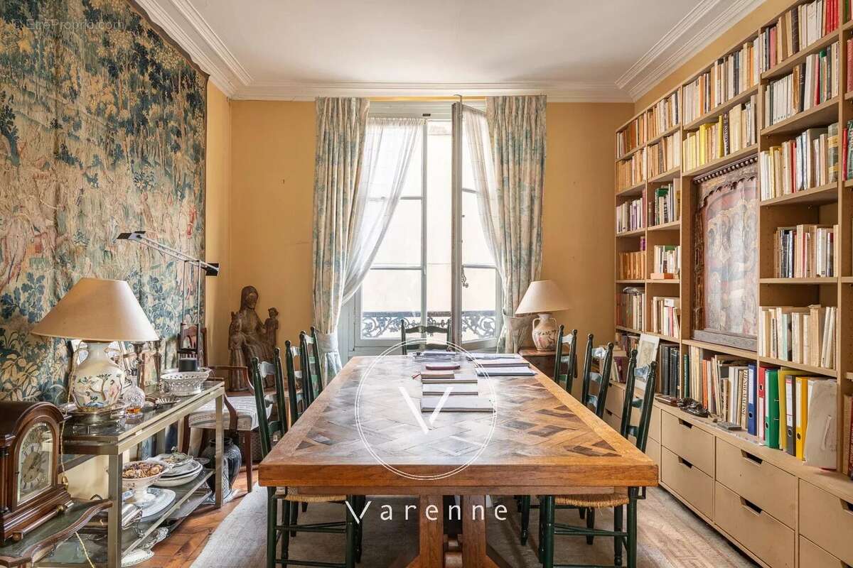 Appartement à PARIS-6E