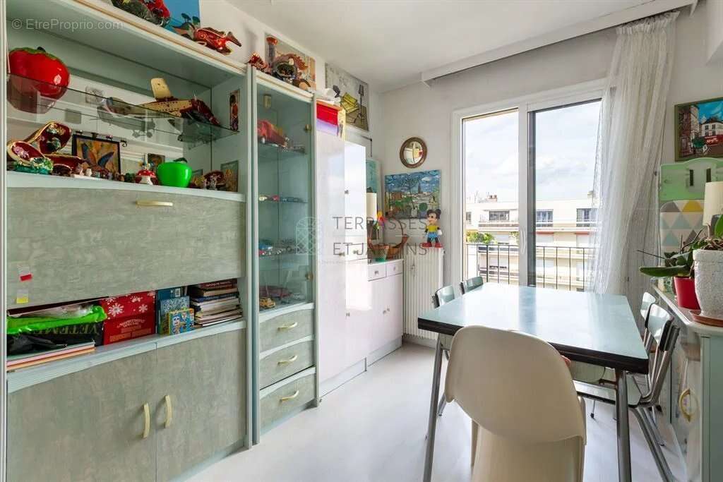 Appartement à PARIS-12E