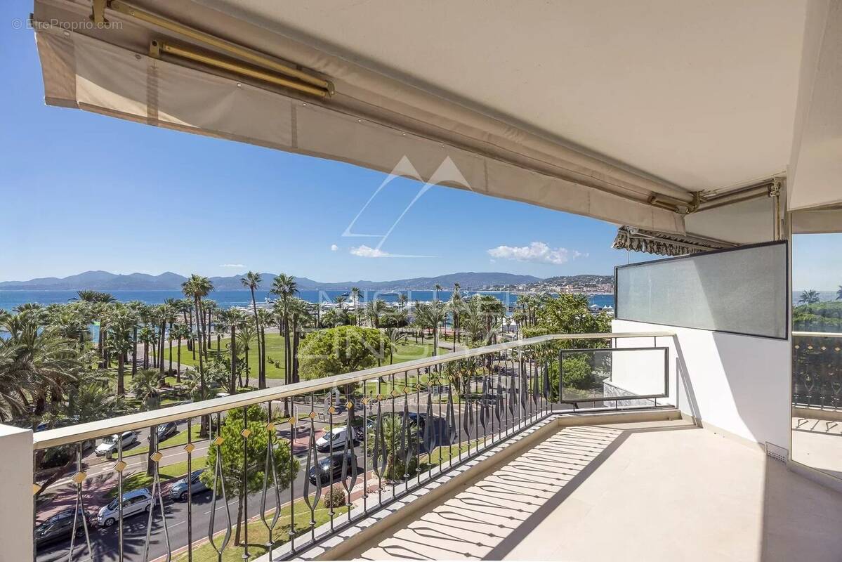 Appartement à CANNES
