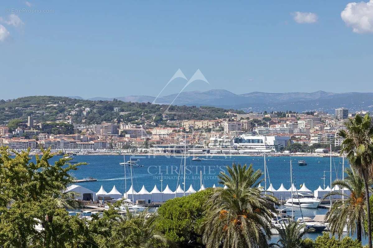 Appartement à CANNES