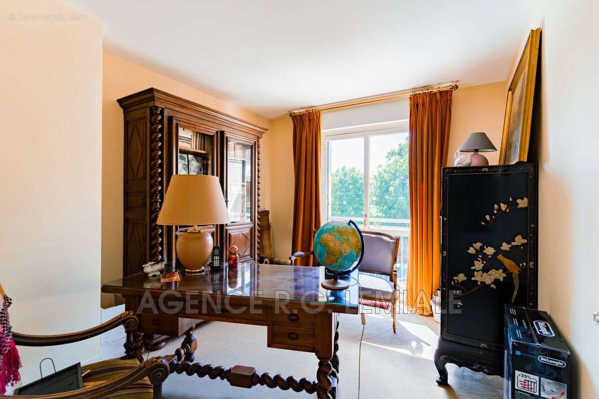 Appartement à MAISONS-LAFFITTE