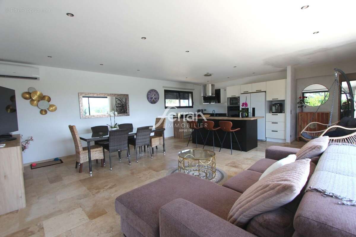 Maison à TRANS-EN-PROVENCE