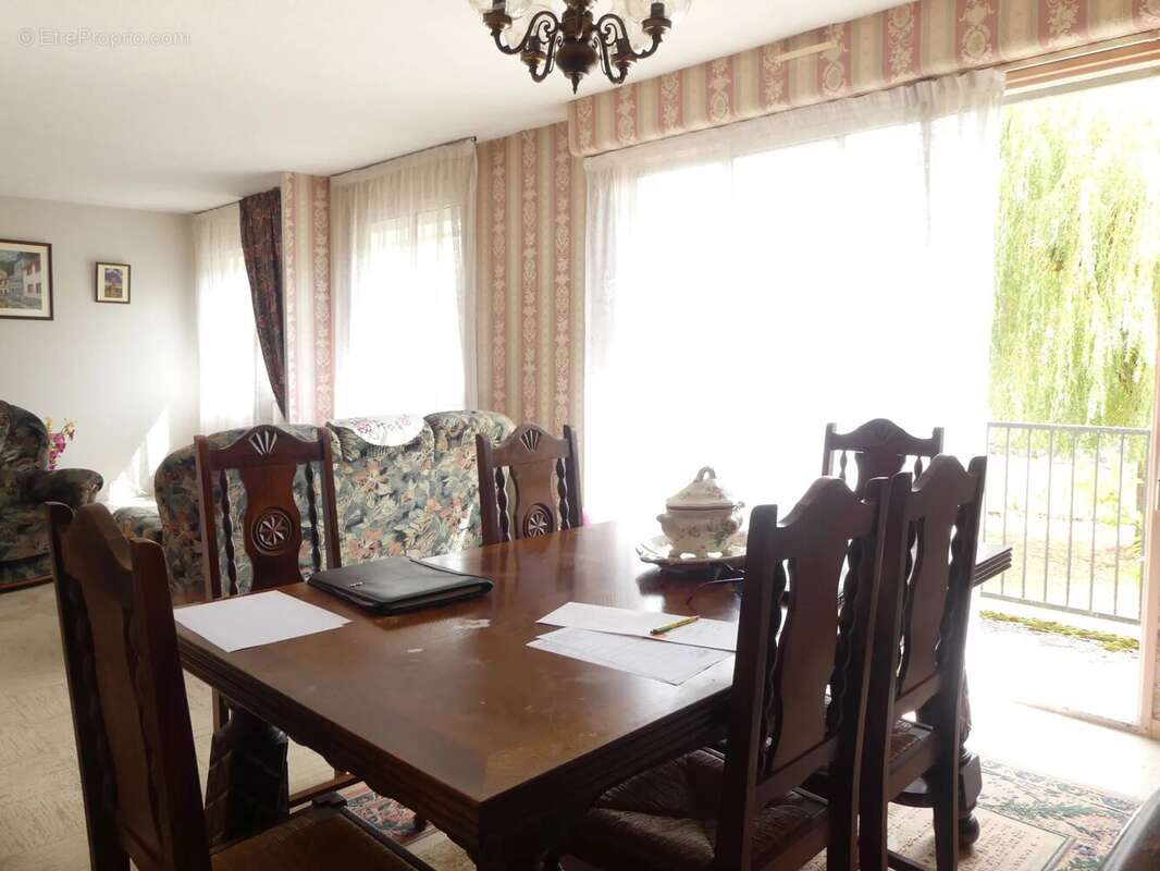 Maison à SAINT-SYMPHORIEN-DE-MARMAGNE