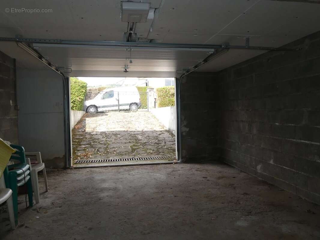 Maison à SAINT-SYMPHORIEN-DE-MARMAGNE