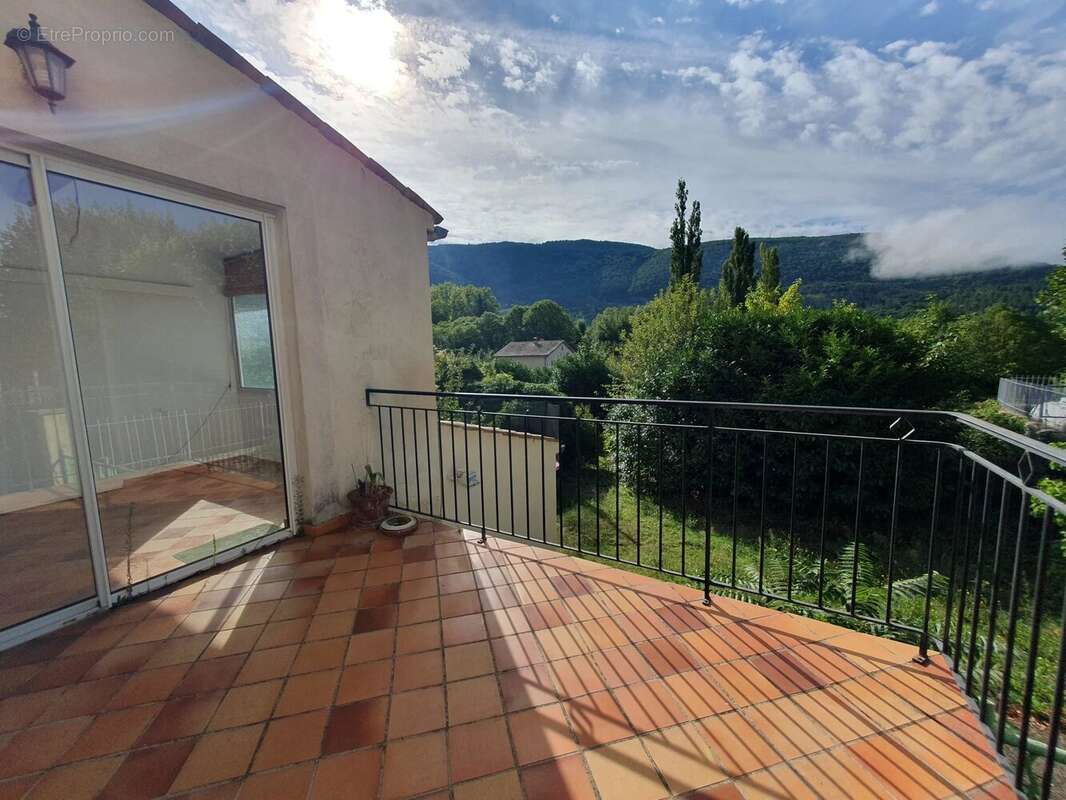 Maison à MONTBRUN-LES-BAINS