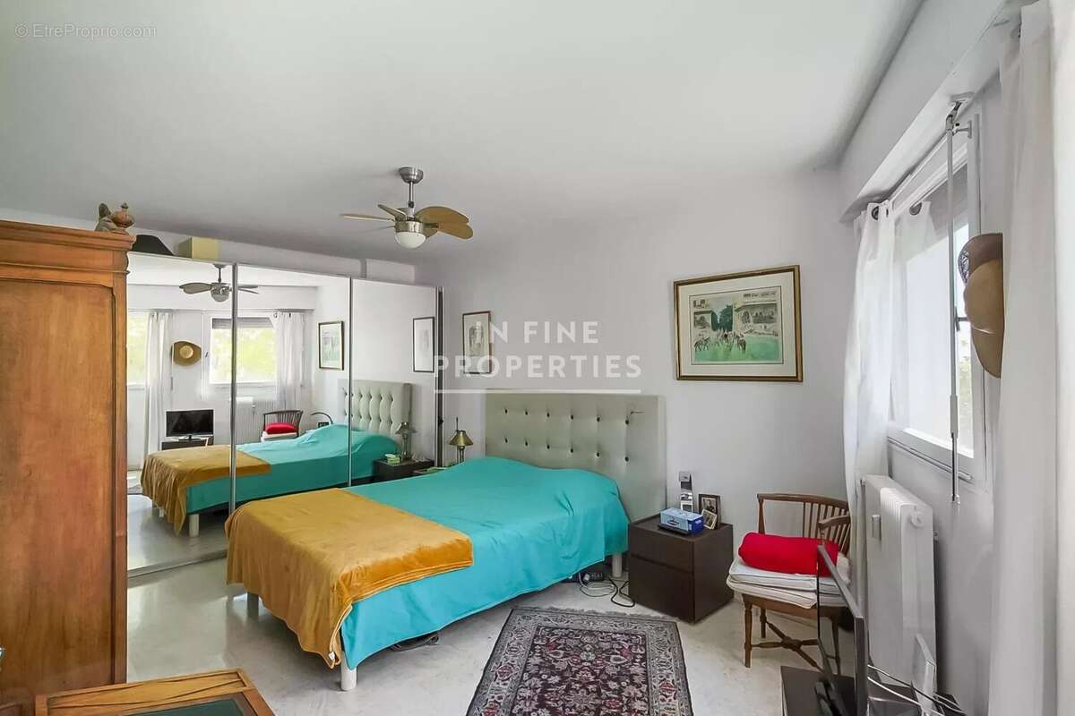 Appartement à LE CANNET