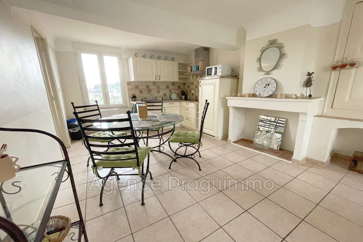 Appartement à FLAYOSC