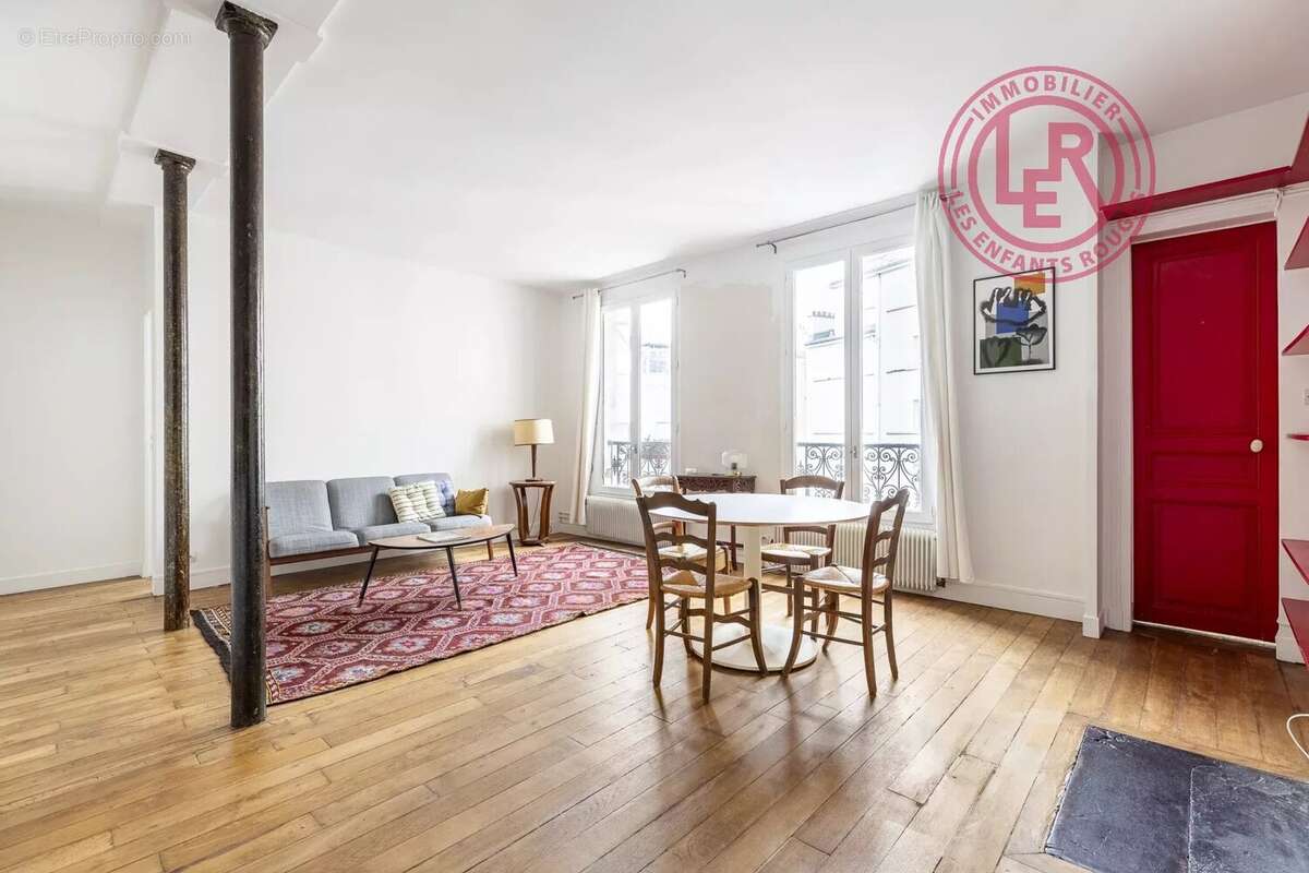 Appartement à PARIS-3E