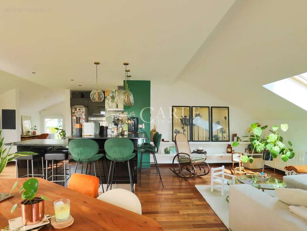 Appartement à MEYZIEU