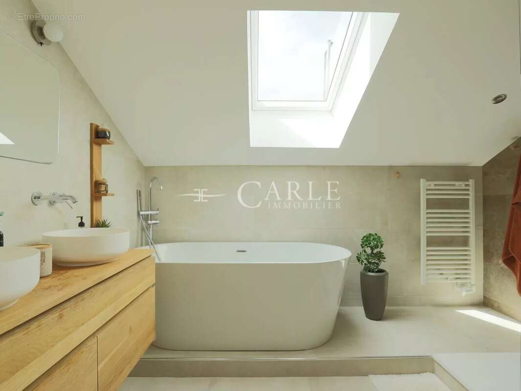 Appartement à MEYZIEU