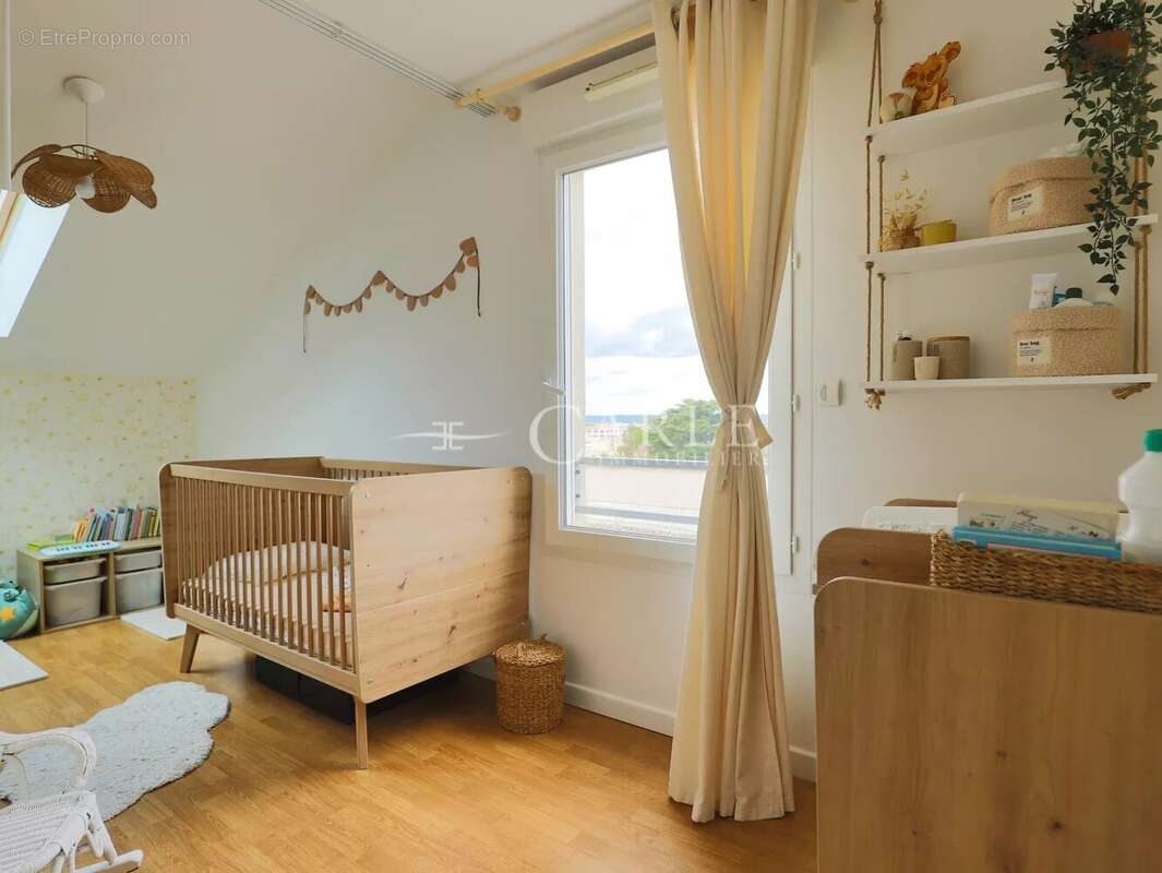 Appartement à MEYZIEU