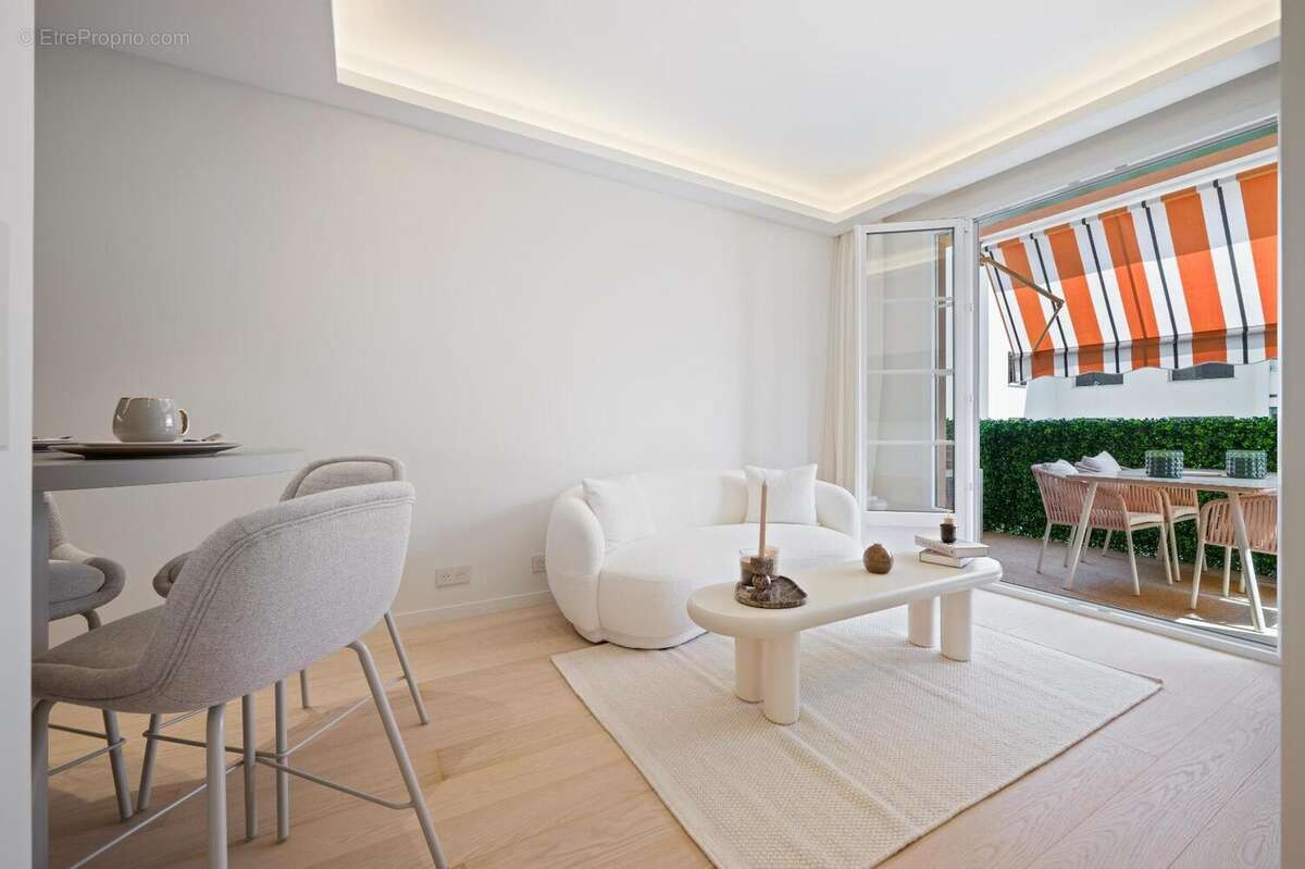   - Appartement à NICE