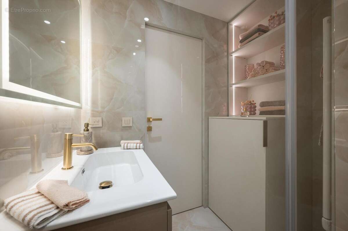   - Appartement à NICE