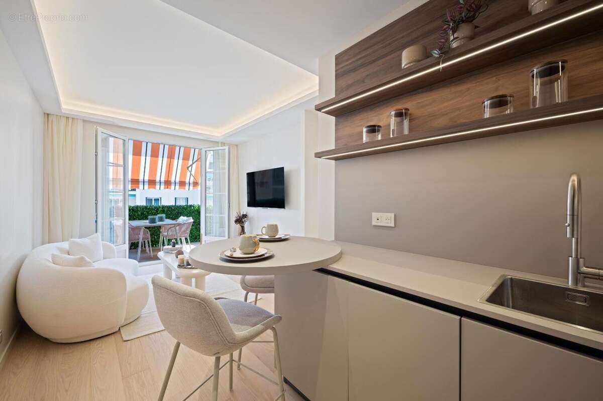   - Appartement à NICE