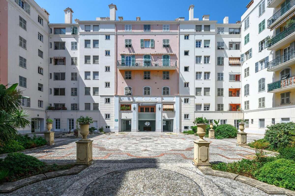   - Appartement à NICE