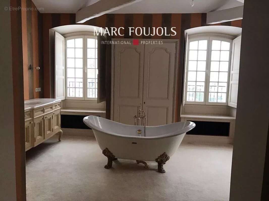 Maison à FONTAINEBLEAU