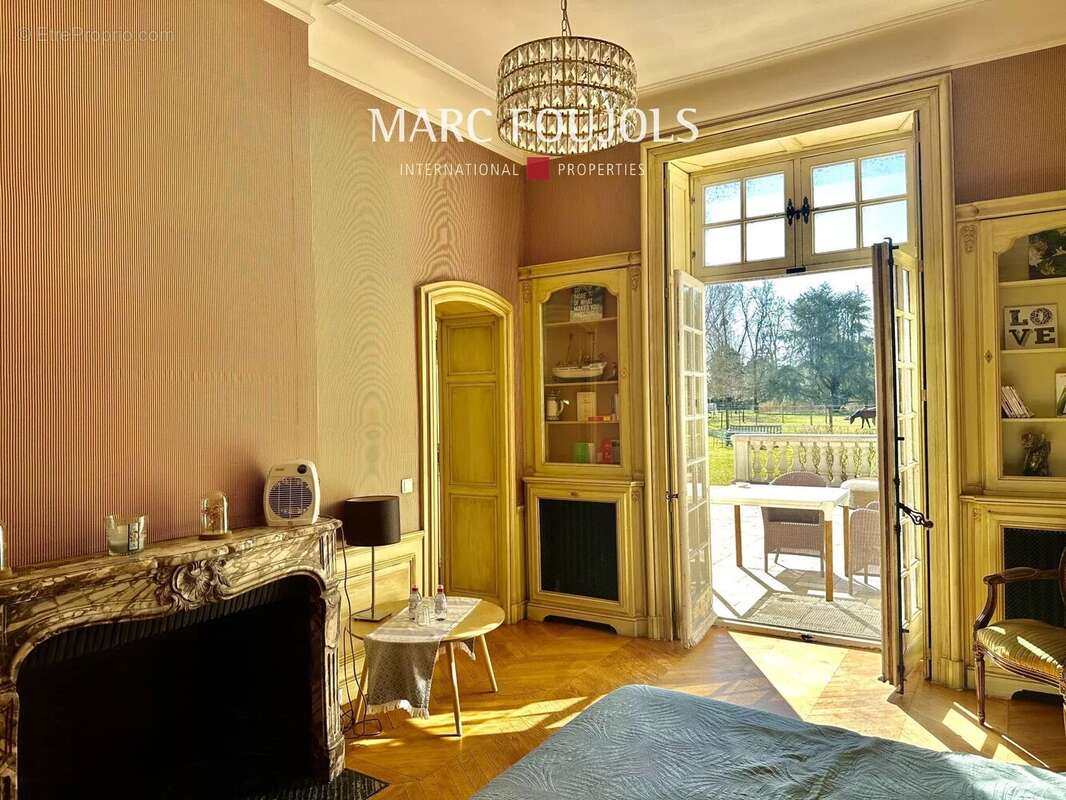 Maison à FONTAINEBLEAU