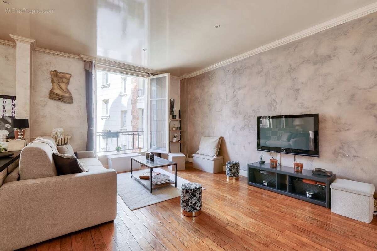 Appartement à NEUILLY-SUR-SEINE