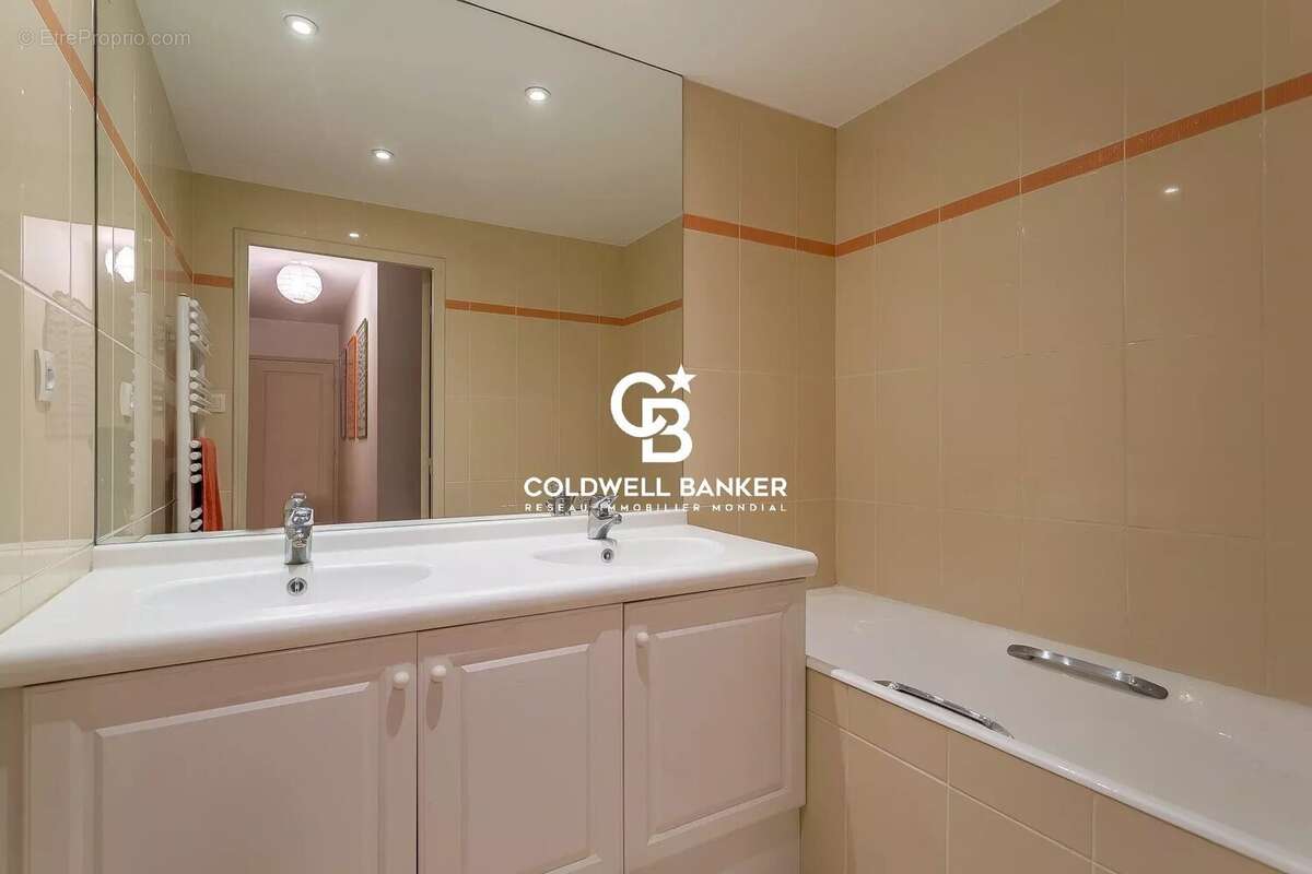 Appartement à TASSIN-LA-DEMI-LUNE