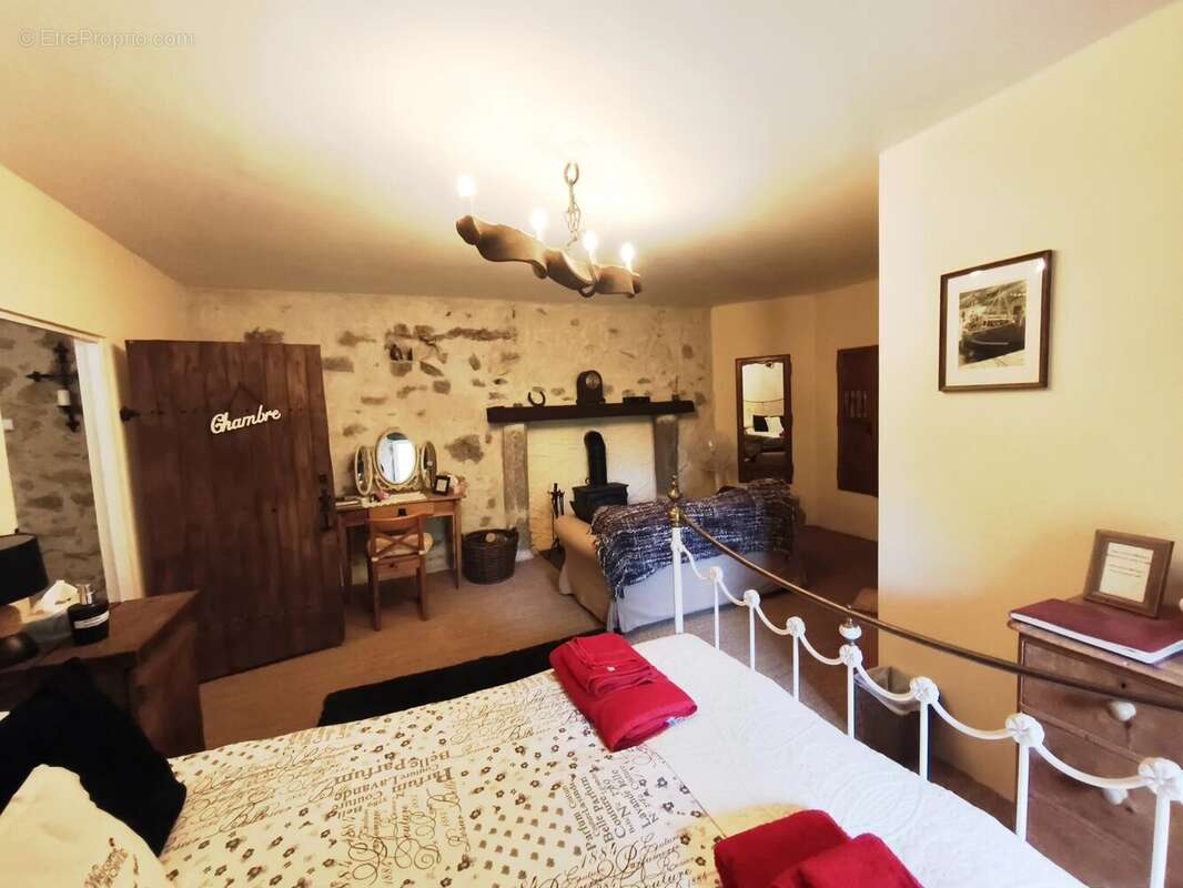 Maison à LA FORET-SUR-SEVRE