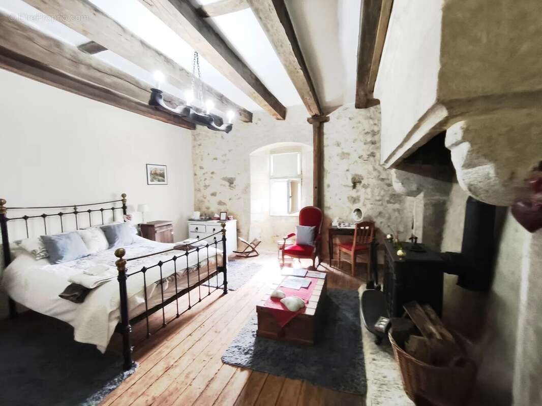 Maison à LA FORET-SUR-SEVRE