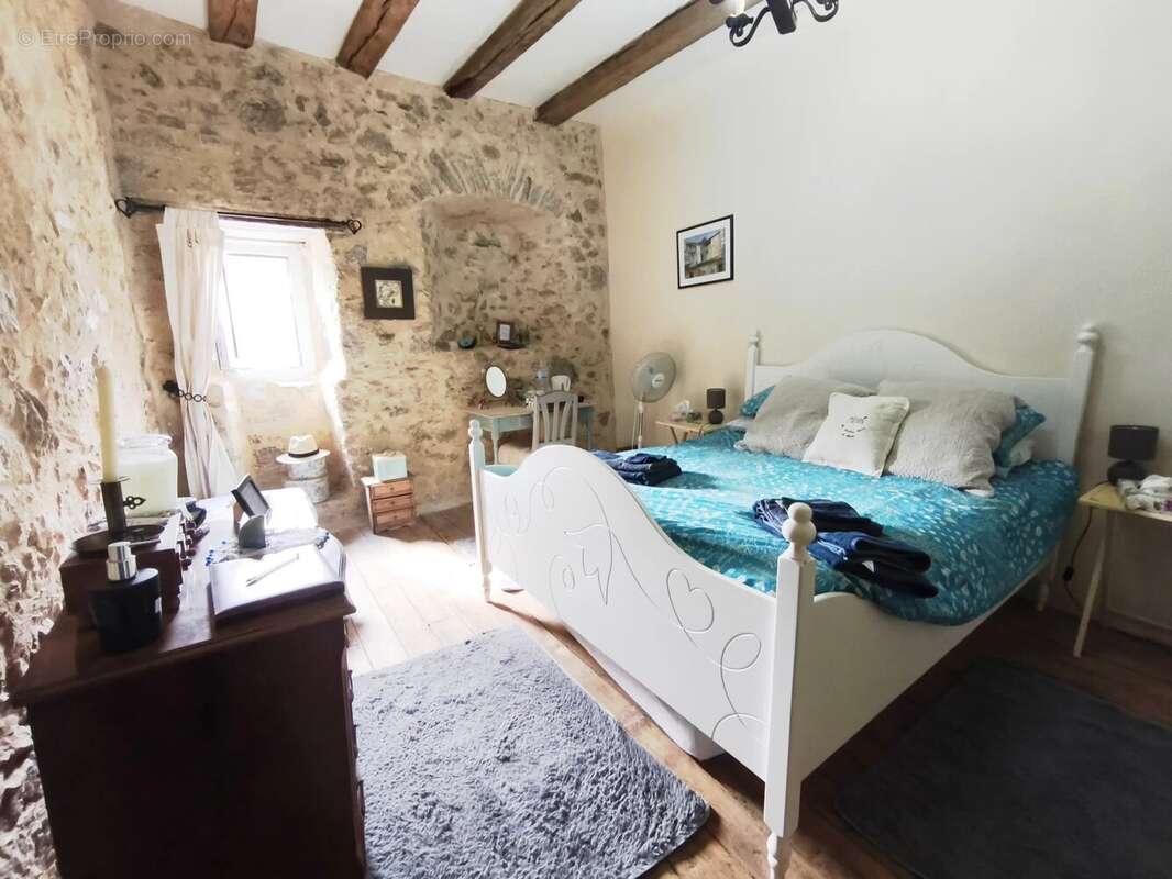 Maison à LA FORET-SUR-SEVRE