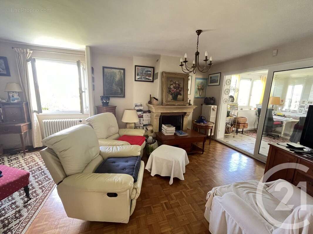 Maison à SAINT-MARCEL