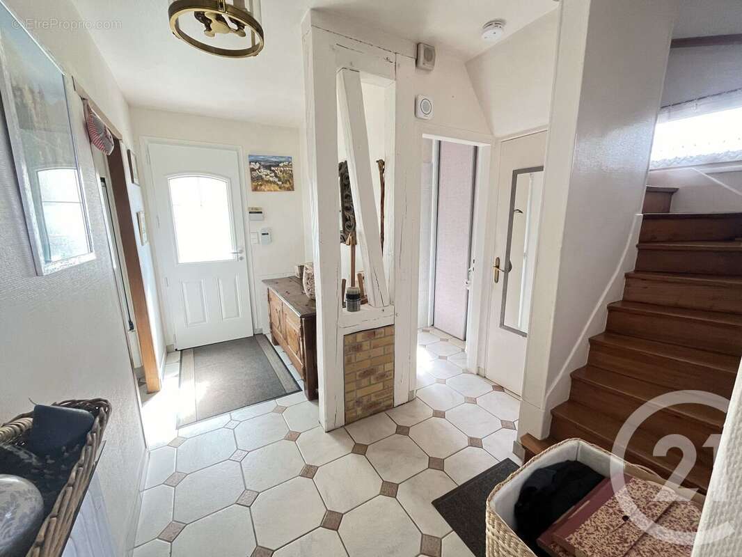 Maison à SAINT-MARCEL