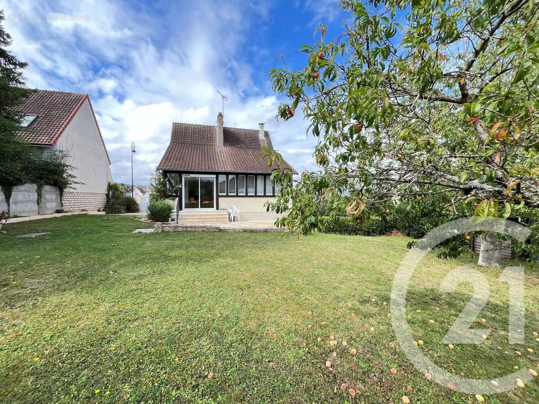 Maison à SAINT-MARCEL