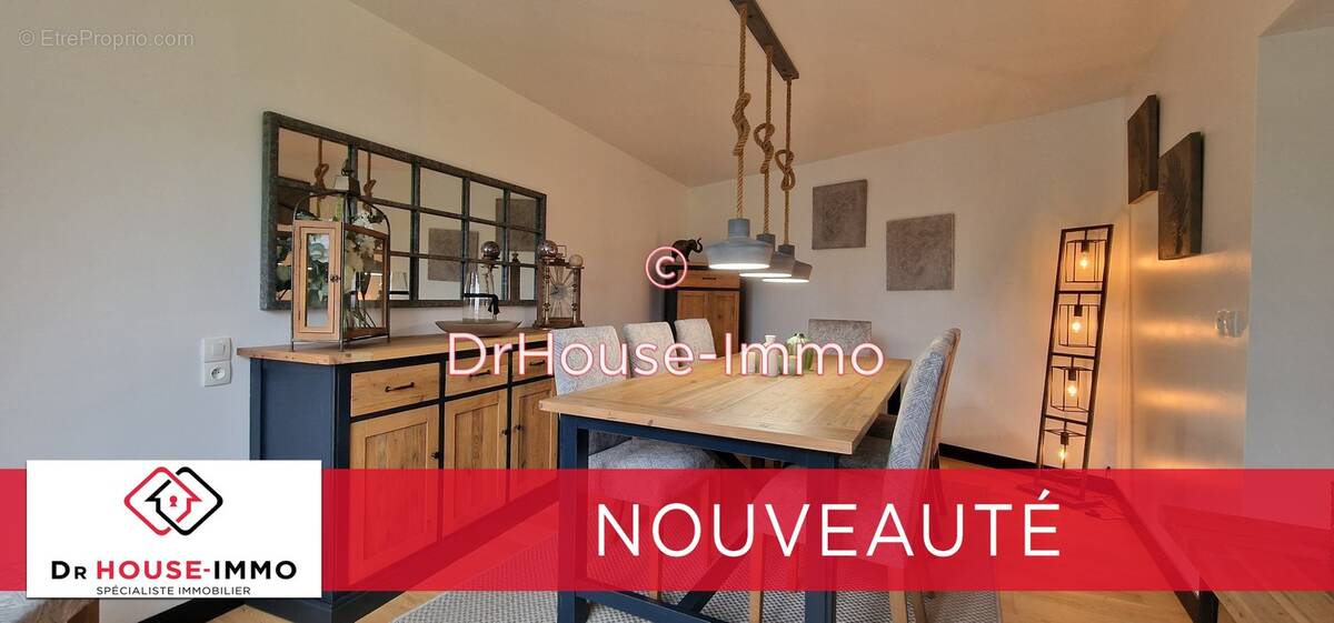 Maison à COURGENARD