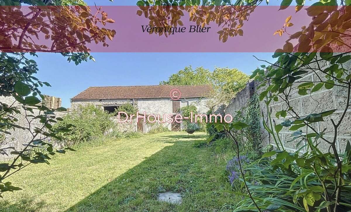 Maison à HARGEVILLE