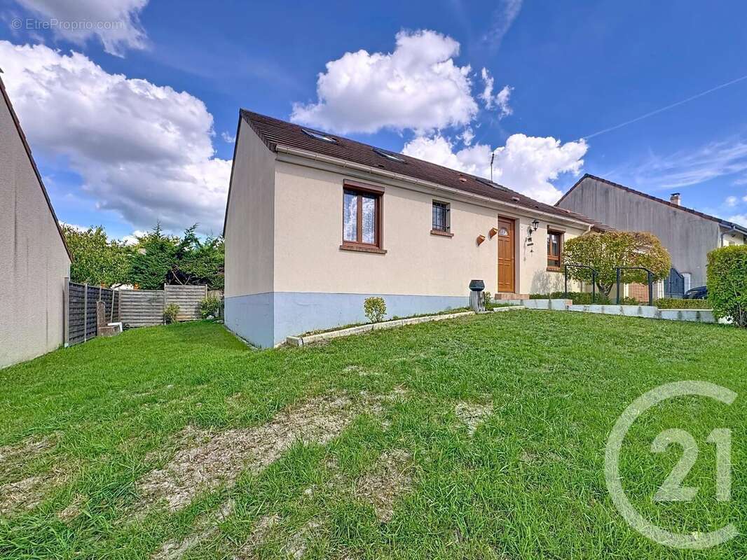 Maison à LA FERTE-SAINT-AUBIN