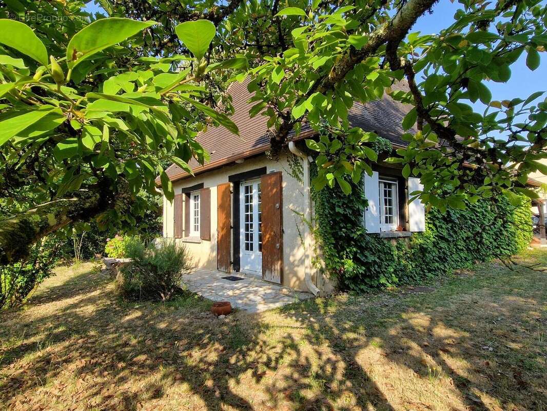 20250808094710 - Maison à LE BUGUE